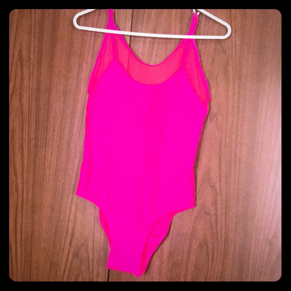 🌸Super cute BRAND NEW tank!🌸